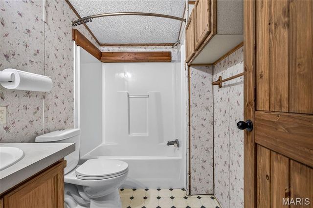 3440 Raby Road, Farmington, MO 63640