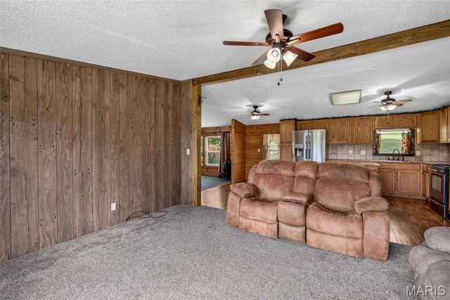 3440 Raby Road, Farmington, MO 63640