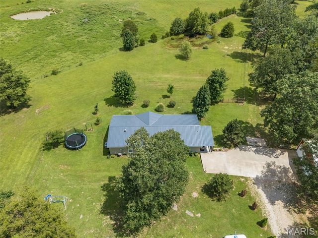 3440 Raby Road, Farmington, MO 63640