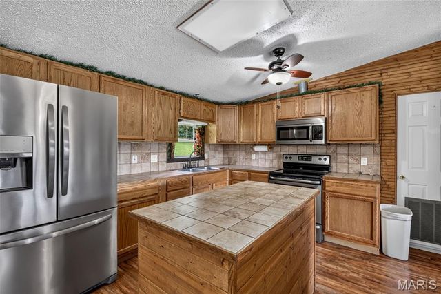3440 Raby Road, Farmington, MO 63640