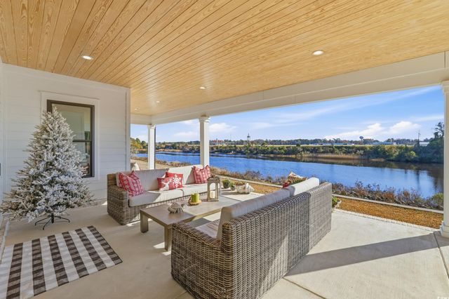 280 Bay Ridge Dr., North Myrtle Beach, SC 29582