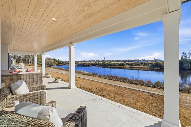 280 Bay Ridge Dr., North Myrtle Beach, SC 29582