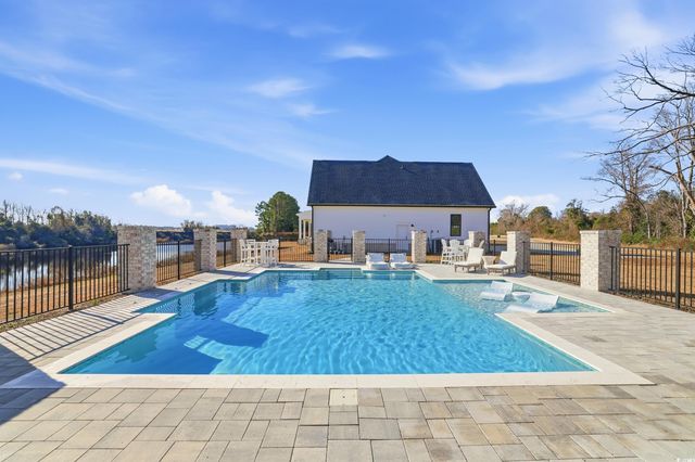 280 Bay Ridge Dr., North Myrtle Beach, SC 29582