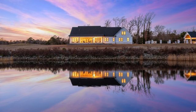 280 Bay Ridge Dr., North Myrtle Beach, SC 29582