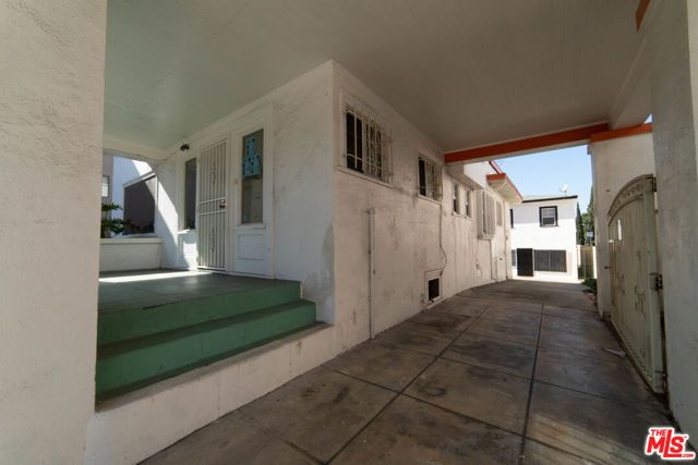 523 S Wilton Place, Los Angeles, CA 90020