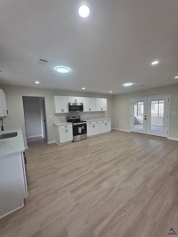 123 Meriwood Drive, Warner Robins, GA 31088