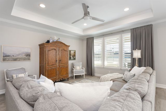 944 Memorial Drive, Little Elm, TX 76227