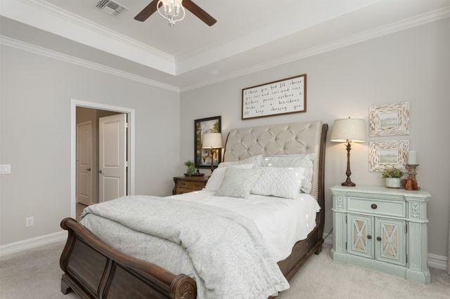 944 Memorial Drive, Little Elm, TX 76227