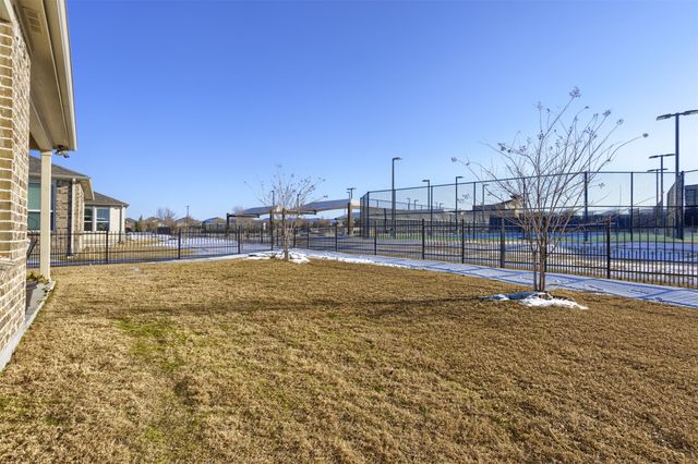 944 Memorial Drive, Little Elm, TX 76227