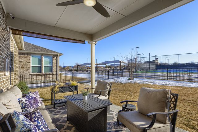 944 Memorial Drive, Little Elm, TX 76227