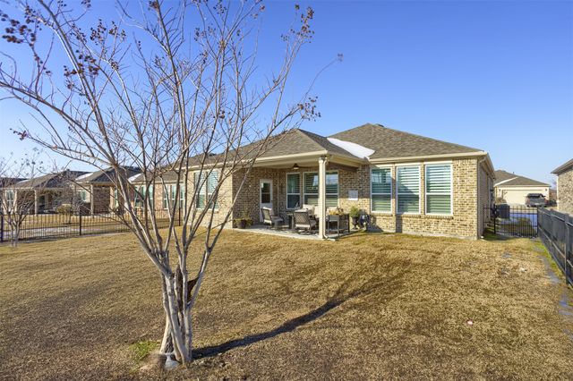 944 Memorial Drive, Little Elm, TX 76227