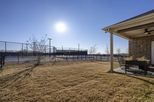 944 Memorial Drive, Little Elm, TX 76227