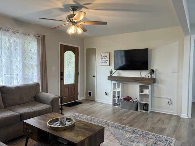 1408 Cumberland Heights Rd, Clarksville, TN 37040