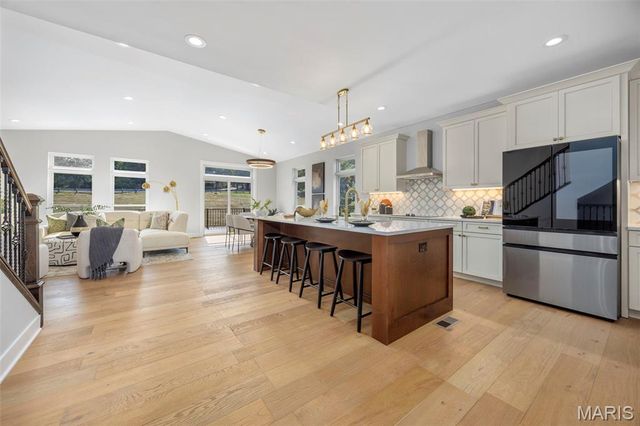 1556 Wildhorse Parkway Drive, Chesterfield, MO 63005