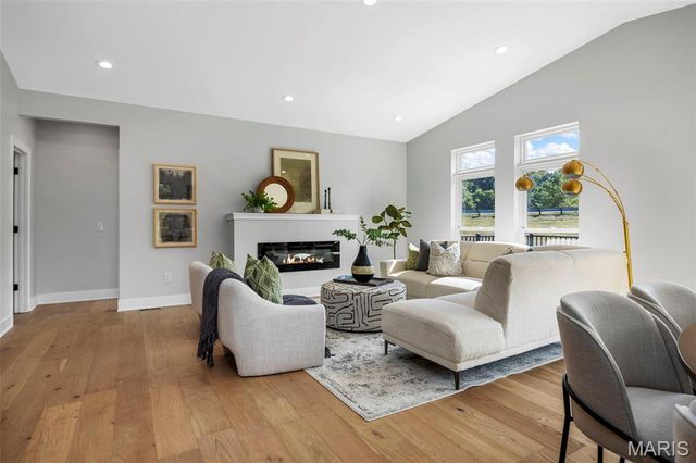 1556 Wildhorse Parkway Drive, Chesterfield, MO 63005