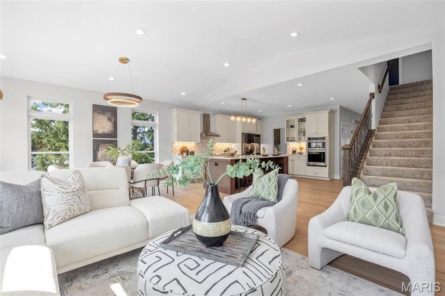 1556 Wildhorse Parkway Drive, Chesterfield, MO 63005