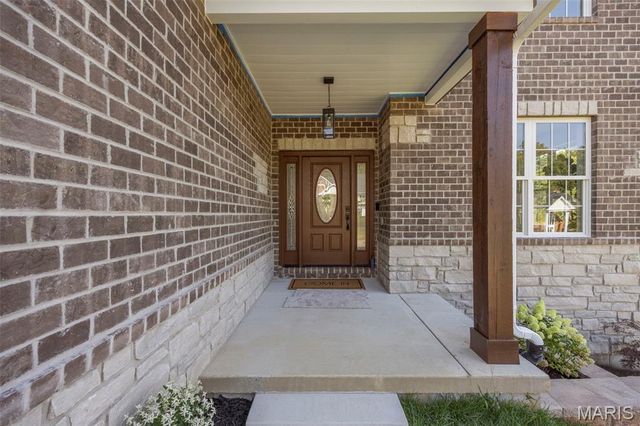 1556 Wildhorse Parkway Drive, Chesterfield, MO 63005