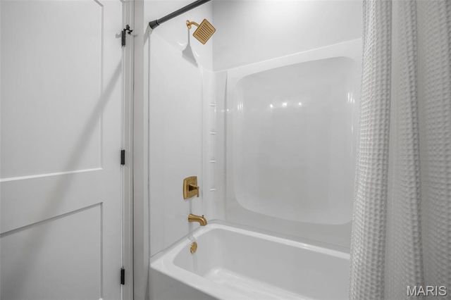 1556 Wildhorse Parkway Drive, Chesterfield, MO 63005