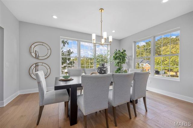 1556 Wildhorse Parkway Drive, Chesterfield, MO 63005