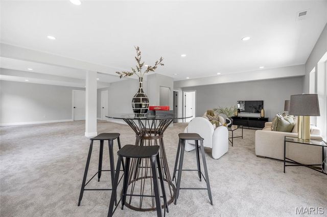 1556 Wildhorse Parkway Drive, Chesterfield, MO 63005