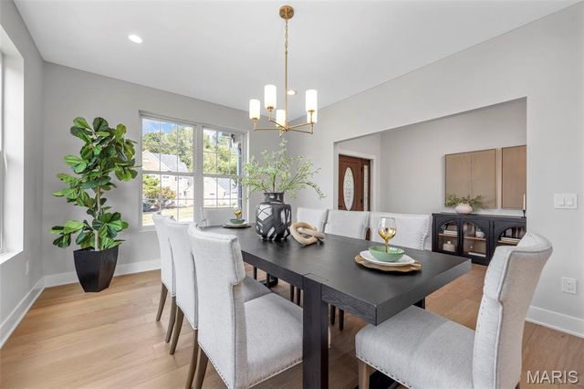 1556 Wildhorse Parkway Drive, Chesterfield, MO 63005