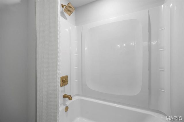 1556 Wildhorse Parkway Drive, Chesterfield, MO 63005