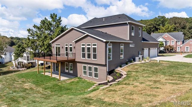 1556 Wildhorse Parkway Drive, Chesterfield, MO 63005