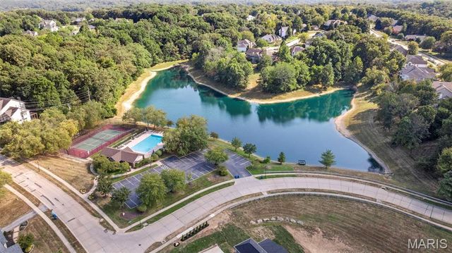 1556 Wildhorse Parkway Drive, Chesterfield, MO 63005