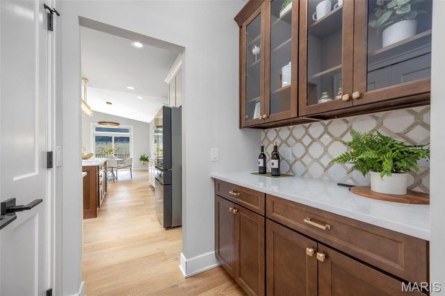 1556 Wildhorse Parkway Drive, Chesterfield, MO 63005