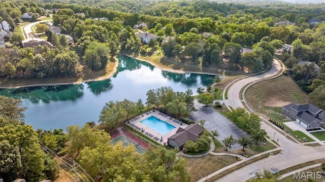 1556 Wildhorse Parkway Drive, Chesterfield, MO 63005