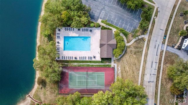 1556 Wildhorse Parkway Drive, Chesterfield, MO 63005