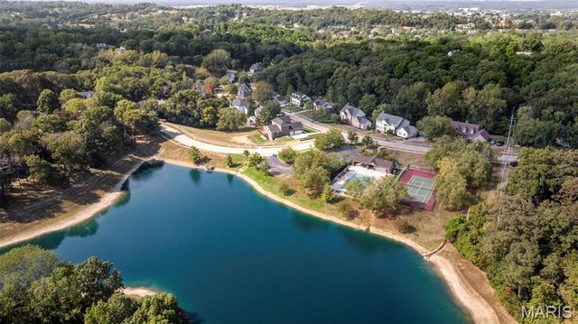 1556 Wildhorse Parkway Drive, Chesterfield, MO 63005