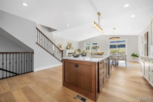 1556 Wildhorse Parkway Drive, Chesterfield, MO 63005