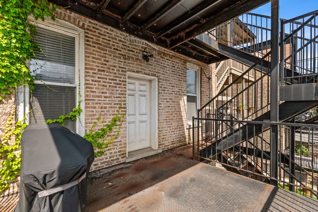 841 N Damen Avenue 3R, Chicago, IL 60622