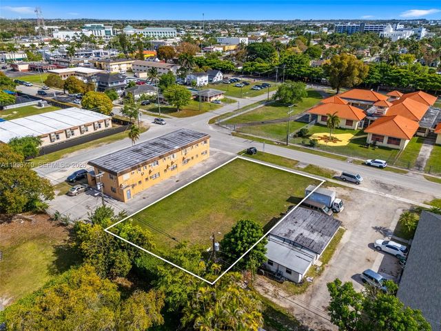 123 NW 6th St, Homestead, FL 33030