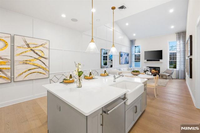 3 Woodmont Circle, River Vale, NJ 07675