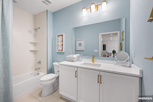 3 Woodmont Circle, River Vale, NJ 07675