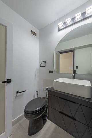 7337 S South Shore Drive 902, Chicago, IL 60649