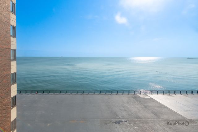 7337 S South Shore Drive 902, Chicago, IL 60649