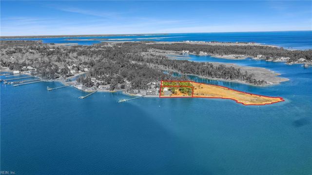 520 Spivey LN, Seaford, VA 23696