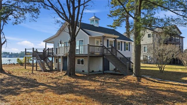 520 Spivey LN, Seaford, VA 23696