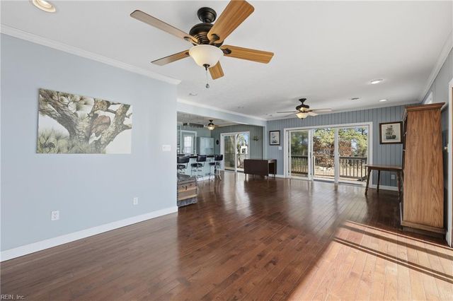 520 Spivey LN, Seaford, VA 23696