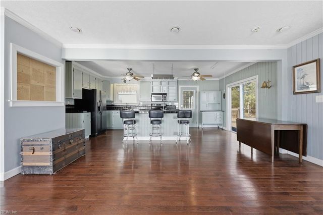 520 Spivey LN, Seaford, VA 23696