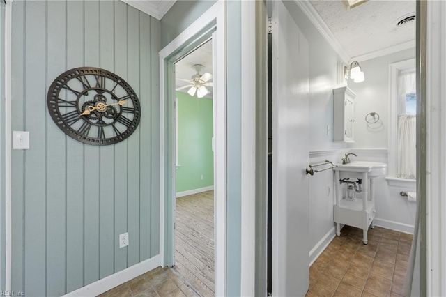 520 Spivey LN, Seaford, VA 23696