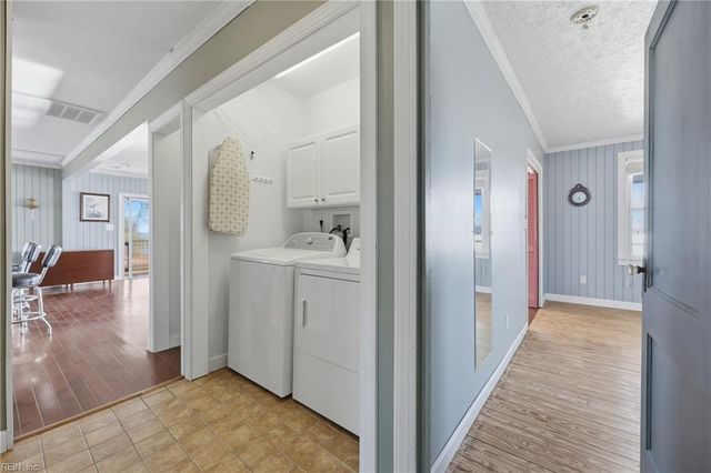 520 Spivey LN, Seaford, VA 23696