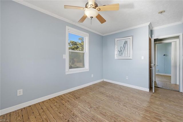 520 Spivey LN, Seaford, VA 23696