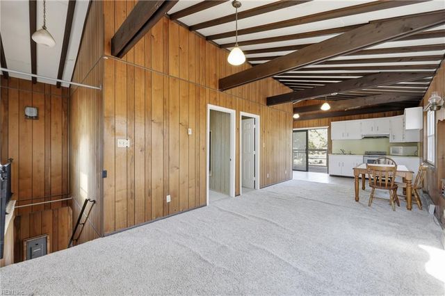 520 Spivey LN, Seaford, VA 23696