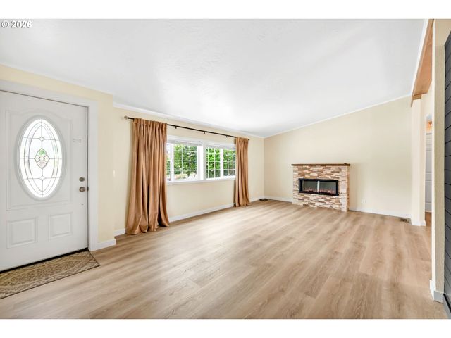 650 TERRITORIAL St, Harrisburg, OR 97446