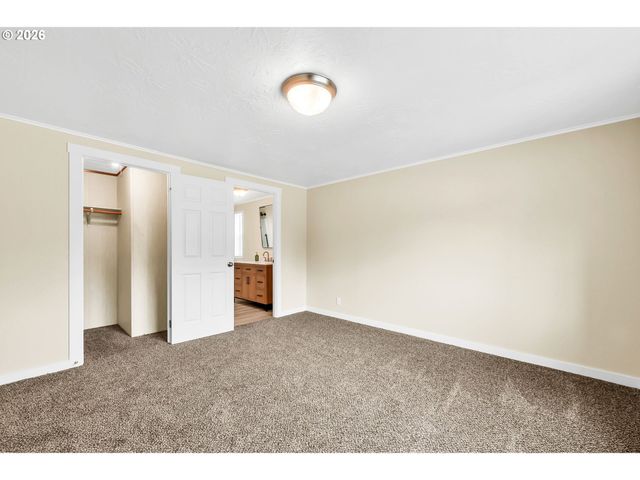 650 TERRITORIAL St, Harrisburg, OR 97446