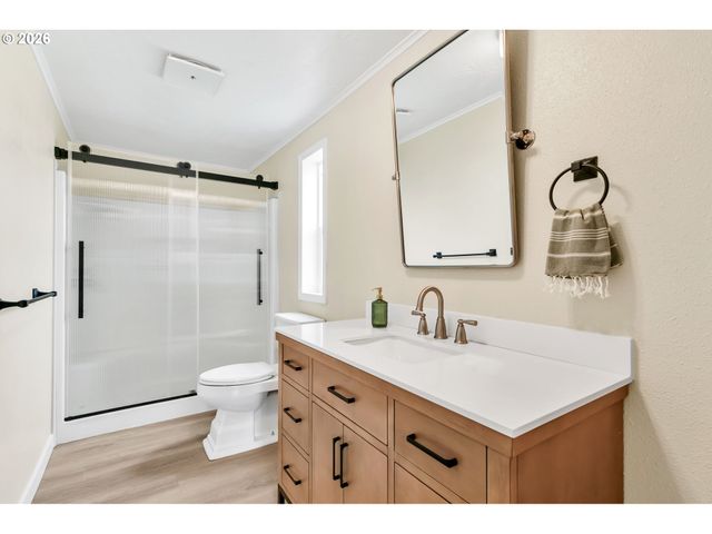 650 TERRITORIAL St, Harrisburg, OR 97446